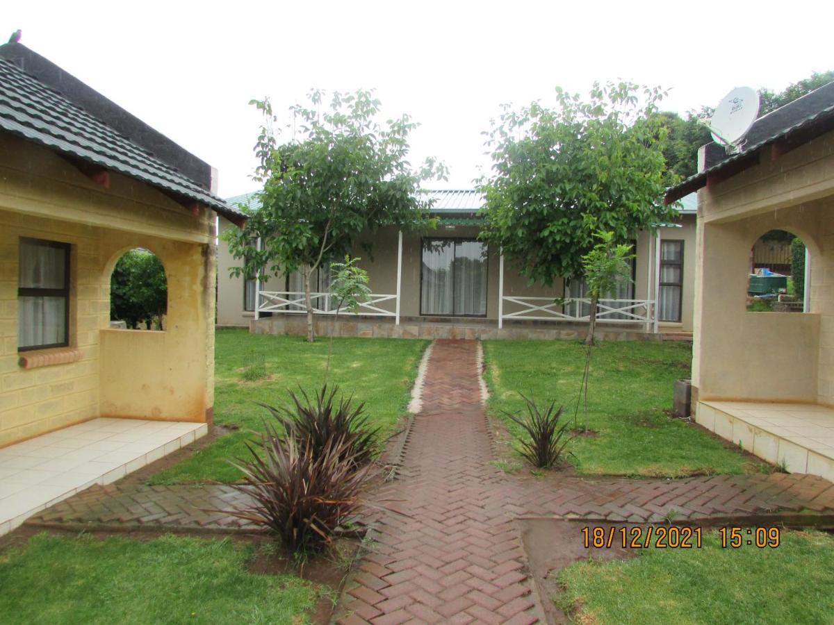 Aloes Lodge Leribe Екстериор снимка