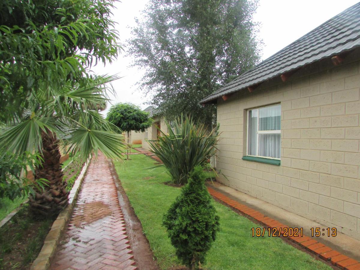 Aloes Lodge Leribe Екстериор снимка