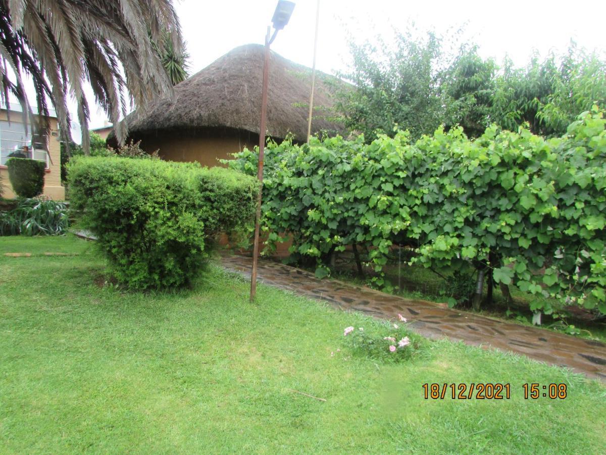 Aloes Lodge Leribe Екстериор снимка