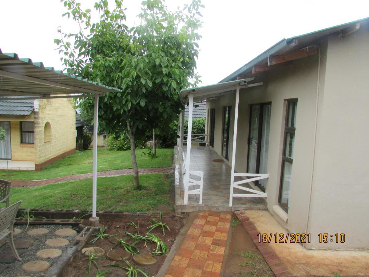 Aloes Lodge Leribe Екстериор снимка
