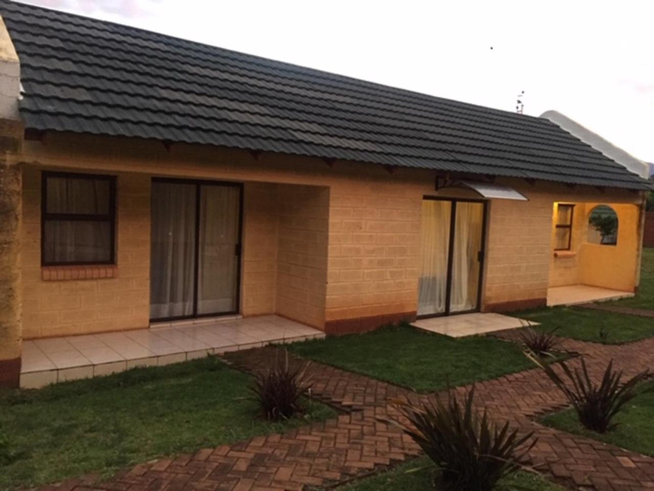 Aloes Lodge Leribe Екстериор снимка